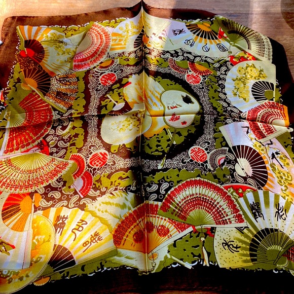 **SOLD** Pure silk accent scarf in gorgeous fall colors - Picture 2 of 2